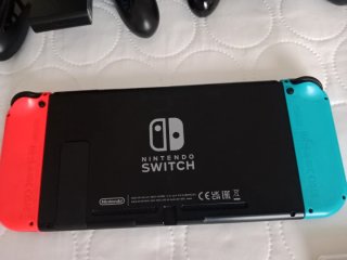 Nintendo Switch+ seguro Corte inglés + FIFA 25