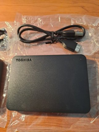 3 Discos Duros Externos Toshiba 1TB