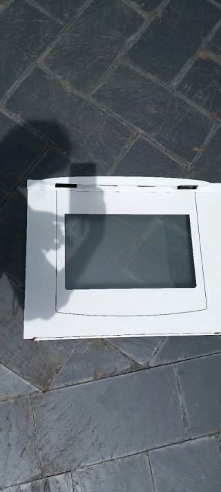 Puerta Horno Indesit valida también  otras marcas