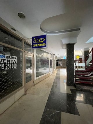 Local comercial en venta en Avda de Madrid - Pº de la Estación en Jaén