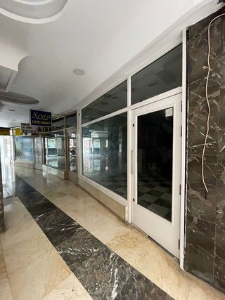 Local comercial en venta en Avda de Madrid - Pº de la Estación en Jaén