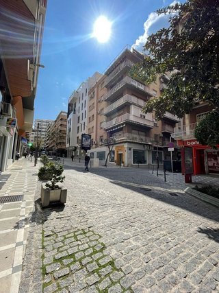 Local comercial en venta en Avda de Madrid - Pº de la Estación en Jaén