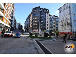 Local comercial en alquiler en Puerto Chico en Santander