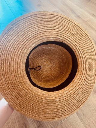 Sombrero de paja con cinta negra