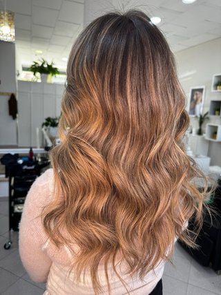 🇧🇷 🇧🇷 Peluquera brasileña a domicilio en Málaga🇪🇸🇪🇸