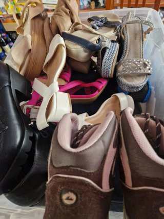 Lote 30 pares zapatos, sandalias, botines