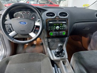 Ford Focus 1.6 Gasolina Ghia 115cv 2005
