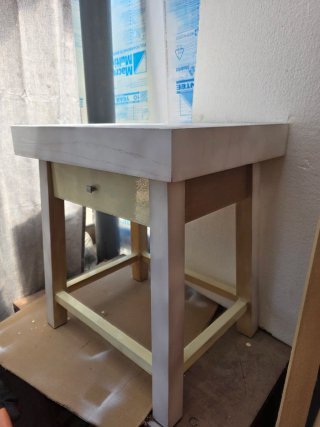 Mesita de noche/comodín de madera maciza
