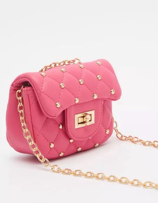 Bolso mini acolchado con cadena dorada