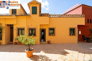Casa adosada en venta en Crta. De la Sierra en Granada