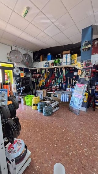 Local comercial en venta en Centro en Chiva