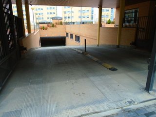 Garaje en alquiler en Sur - PAU 4 en Móstoles