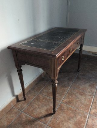 Mesa escritorio clásica vintage madera y cuero