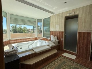 Chalet en alquiler en Playa de la Fontanilla en Marbella