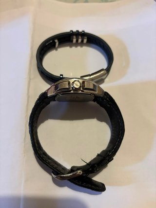 Reloj Lotus Negro y Plateado