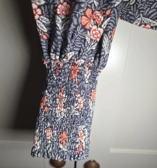 Camisa de flores talla U, eseOese