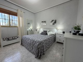 Chalet en venta en Urbanizaciones en Llíria