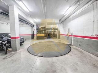 Garaje en venta en Alfalfa en Sevilla