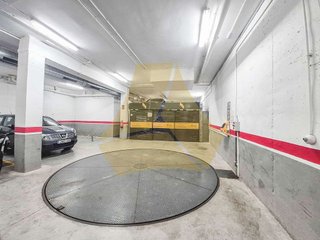 Garaje en venta en Alfalfa en Sevilla