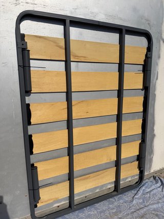Somier 135x180cm Metal y Madera