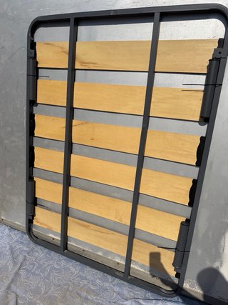 Somier 135x180cm Metal y Madera