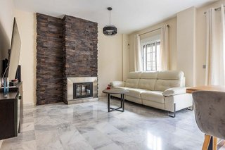 Casa adosada en venta en Montequinto en Dos Hermanas