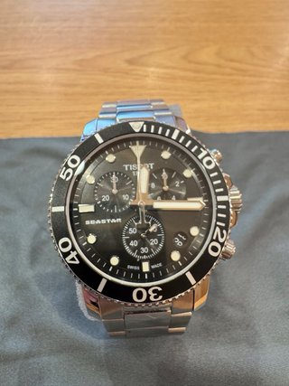 Reloj Tissot Cronógrafo Negro y Plateado