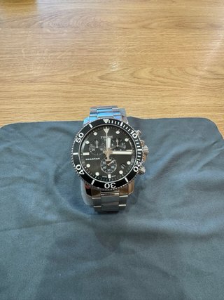 Reloj Tissot Cronógrafo Negro y Plateado