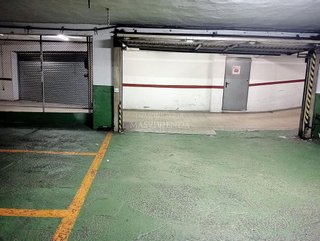Garaje en venta en O Berbés - Peniche en Vigo