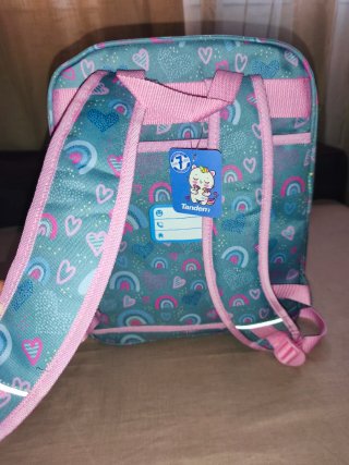 Mochila  y estuche escolar infantil.