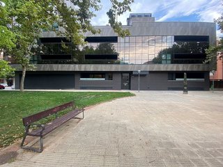 Local comercial en alquiler en San Adrián - La Cava en Logroño
