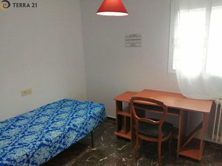 Piso en alquiler en Renfe - Bulevar 1º y 2º Fase en Jaén