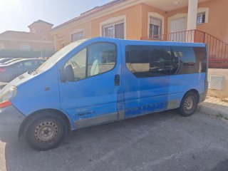 Furgoneta Renault trafic azul Rota. Negociable