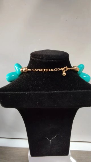 Collana con ciondolo granchio rosso e perle