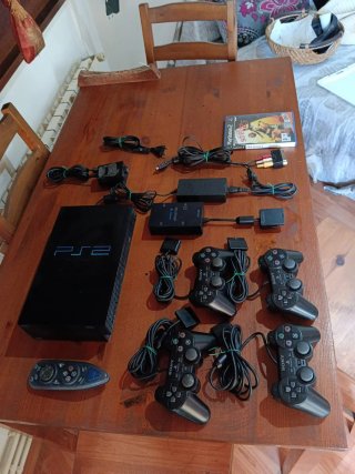 PS2 Fat + 4 mandos + juego+conector camara