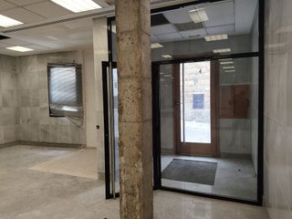 Local comercial en venta en Carmona