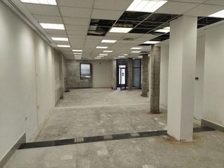 Local comercial en venta en Carmona