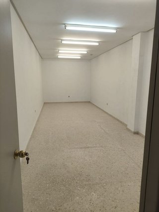 Local comercial en venta en Carmona