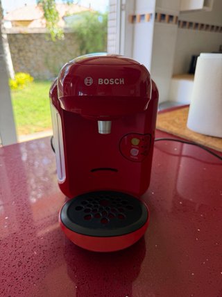 Cafetera Bosch Tassimo Roja