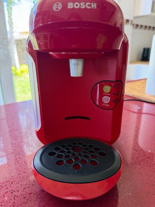 Cafetera Bosch Tassimo Roja