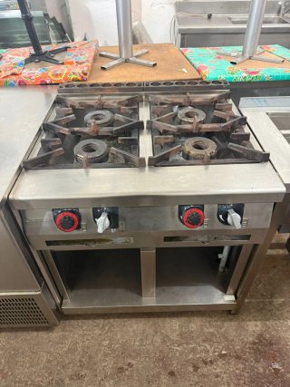 Cocina industrial 4 fuegos