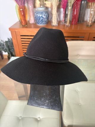 Lote 3 sombreros (negro y beige)