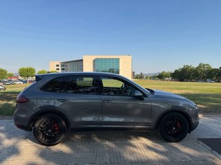 Porsche Cayenne 2011