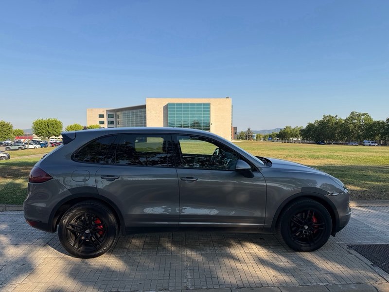 Porsche Cayenne 2011, foto 5
