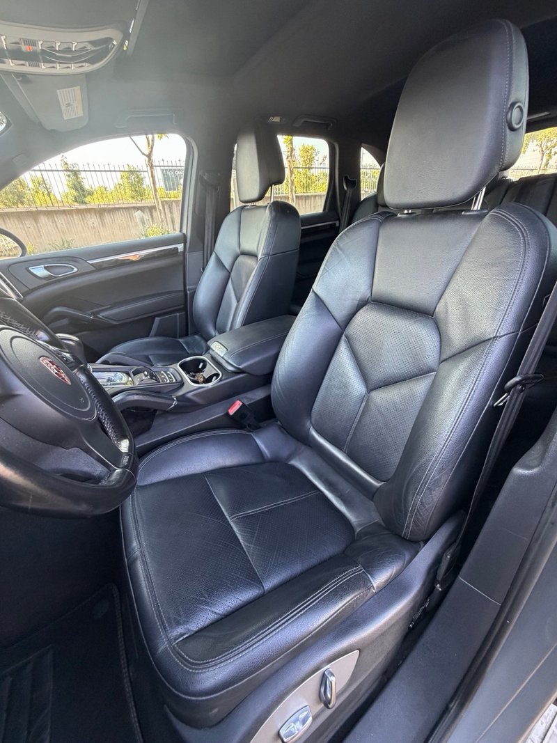 Porsche Cayenne 2011, foto 11