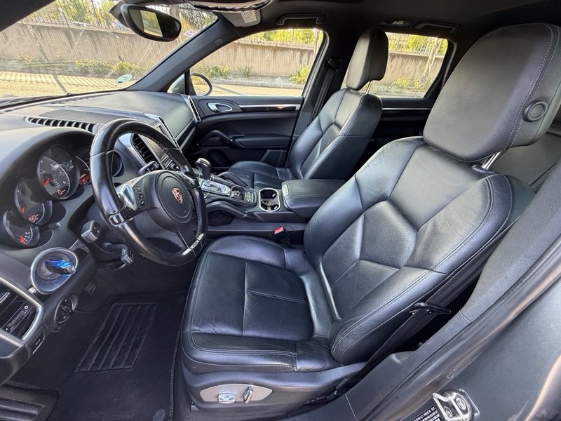 Porsche Cayenne 2011, foto 12