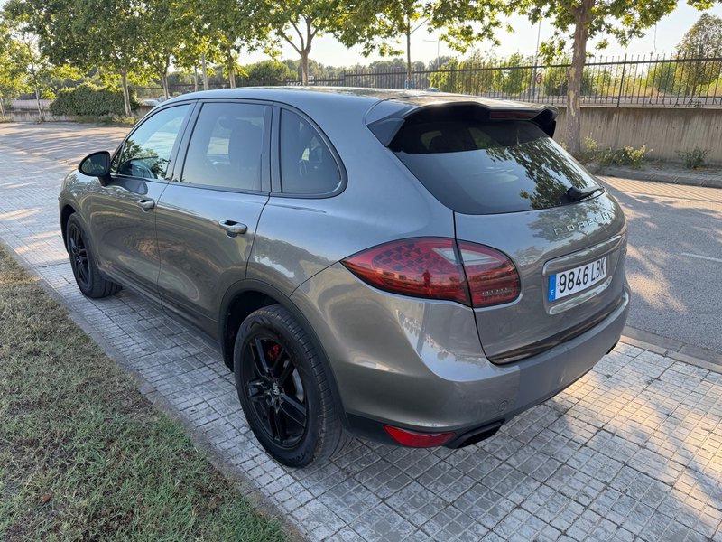 Porsche Cayenne 2011, foto 9