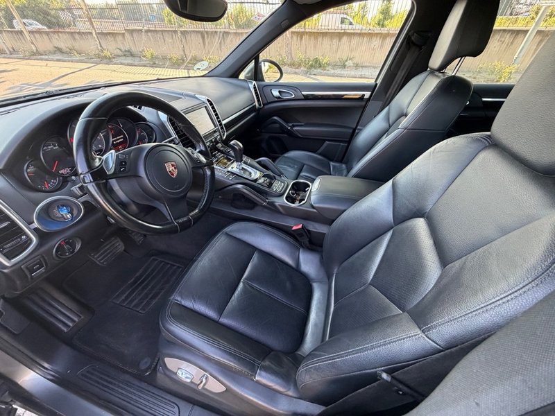 Porsche Cayenne 2011, foto 13