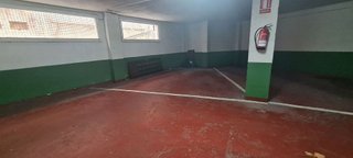 Garaje en venta en Ensanche - Sar en Santiago de Compostela