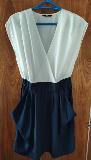 Vestido Bershka azul y blanco